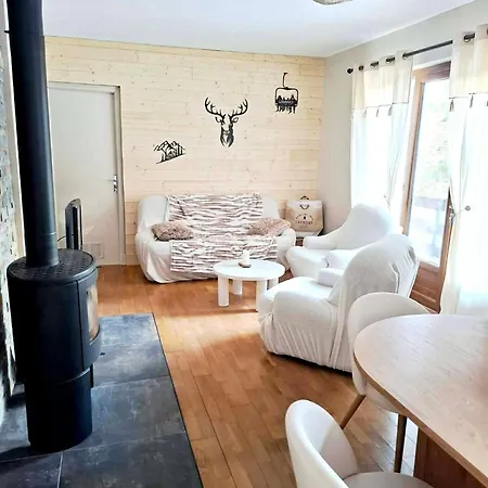Un Refuge Chaleureux Au Coeur Du Mourtis Chalet